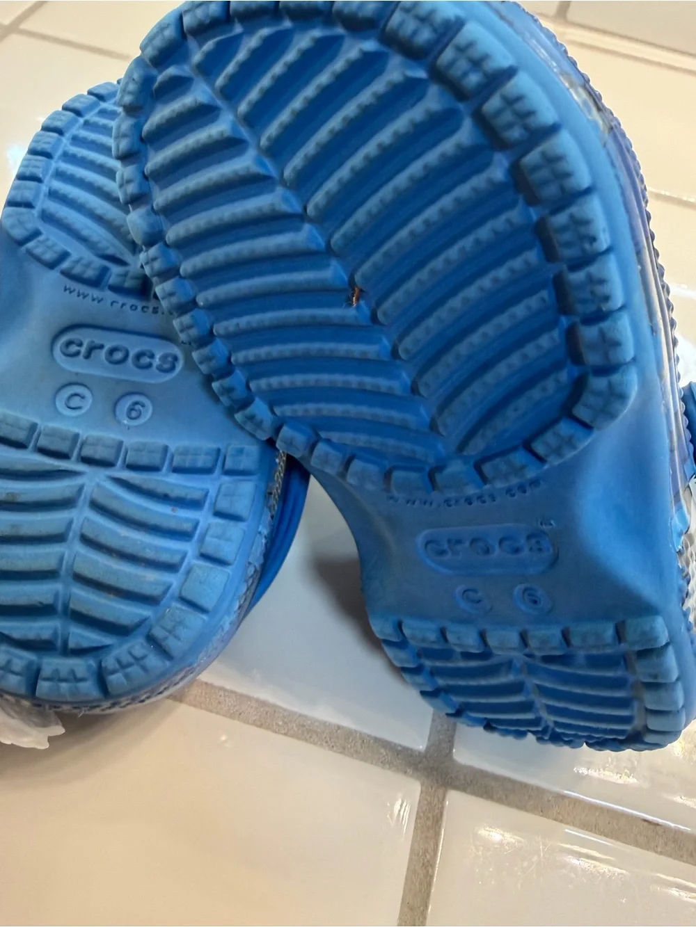 CROCS Kids Blue Shark Camo Water Clogs